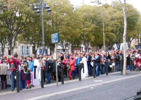 Catholic priests at anti same-sex marriage demonstration Marseille