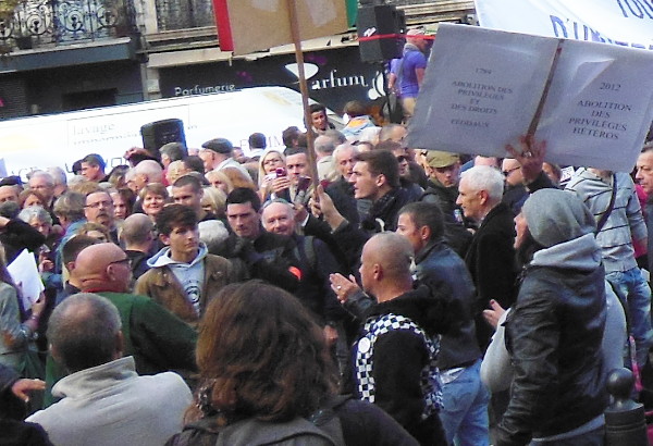 A small counter-demonstration to an anti same-sex marriage demonstration Marseille