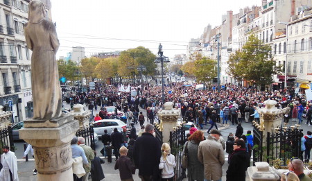 Beginning of anti same-sex marriage demonstration Marseille